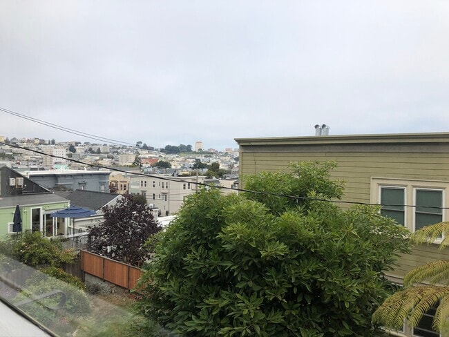 Building Photo - 16 Leona Terrace