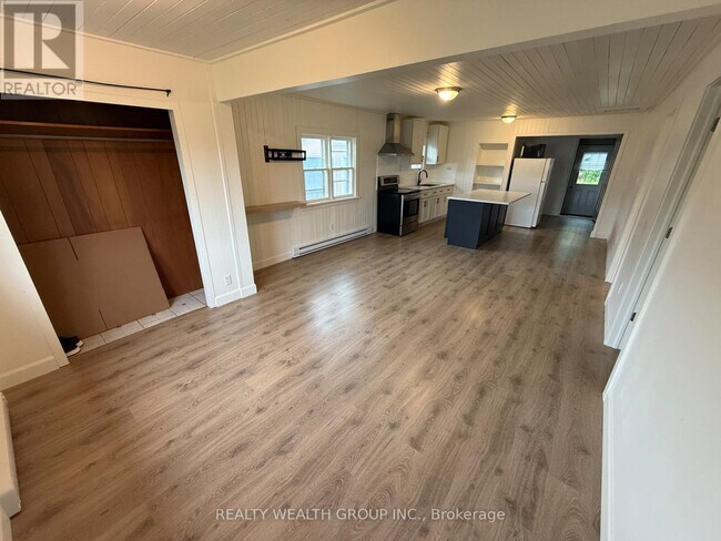 Photo du bâtiment - 1190 Maple Rd