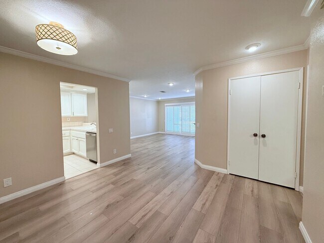 Foto del edificio - Best Value in Irvine!