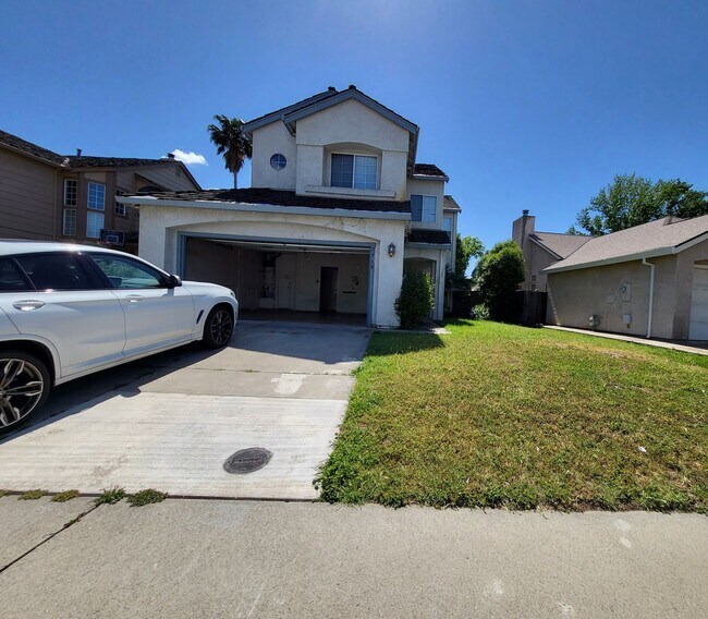 Foto del edificio - 4Bdm 2.5Ba Home in Convenient Location!