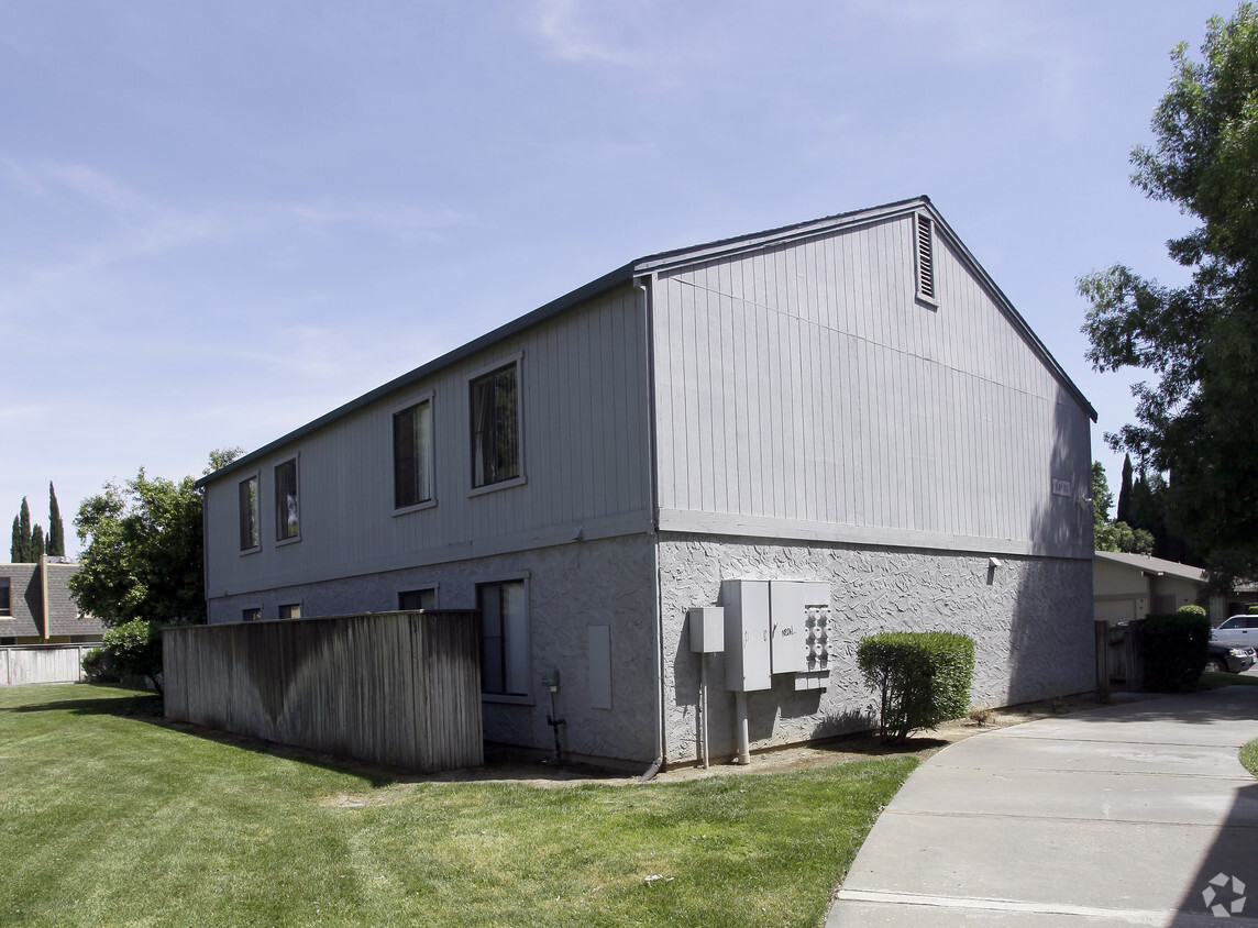 Building Photo - Cherry Glen Apartments