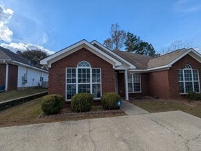 Building Photo - 6122 Covington Villas Dr