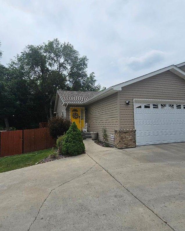 Primary Photo - 3 bedroom in Billings MT 59101