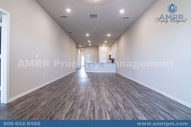Foto del edificio - 2139 N Texas Ave