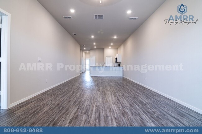 Building Photo - 2139 N Texas Ave