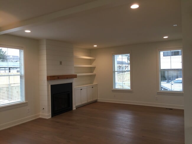 Photo - 1207 Sweetbriar Ave House