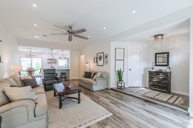 Foto del edificio - 1538 Park Meadow Dr