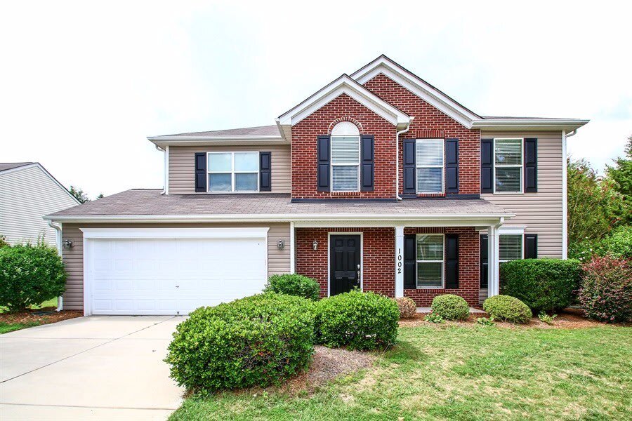 Primary Photo - 1002 Bridleside Dr