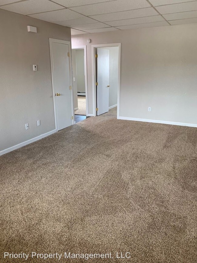 Foto del edificio - 305 Cottonwood Ln