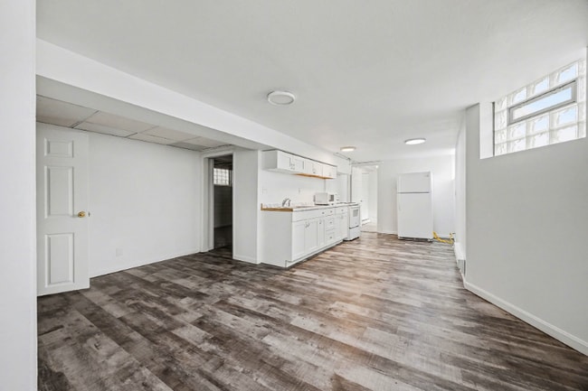 Building Photo - 37 Euclid St