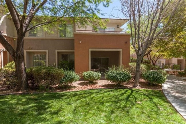 Building Photo - 720 Peachy Canyon Cir
