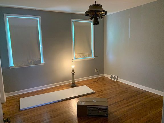 Foto del edificio - Beautiful 3 Bedroom House With Basement