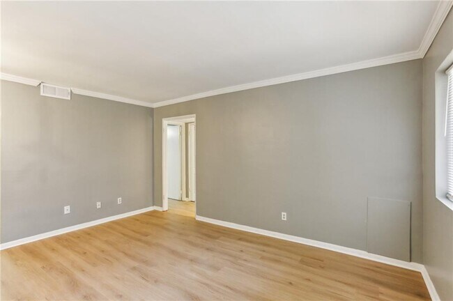 Foto del edificio - 91 Rumson Rd NE