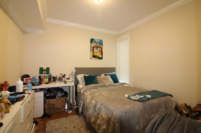 Building Photo - 3 bedroom in Boston MA 02130