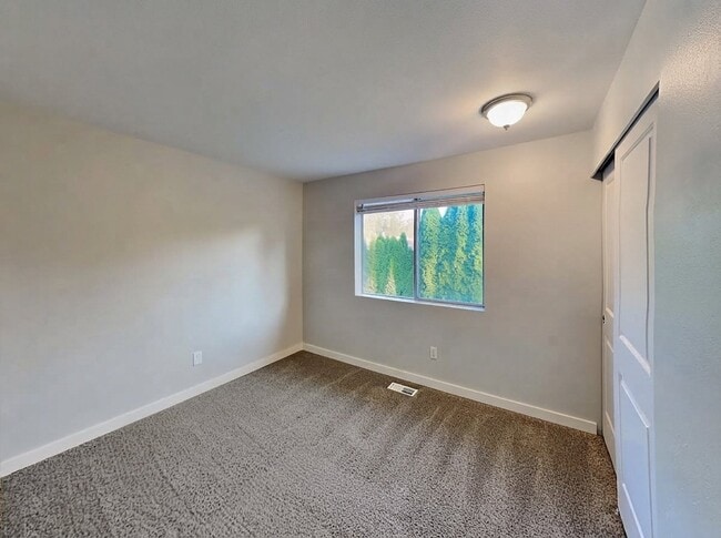 Building Photo - 6406 86th St Ct E