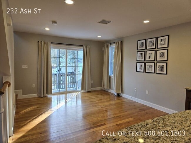 Foto del edificio - 232 Ash St