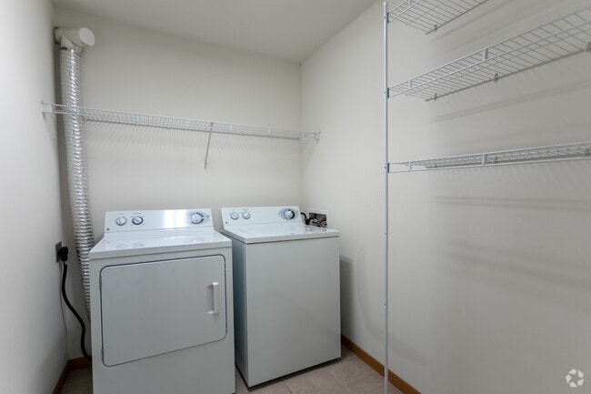 2BR, 2BA - McComb Place