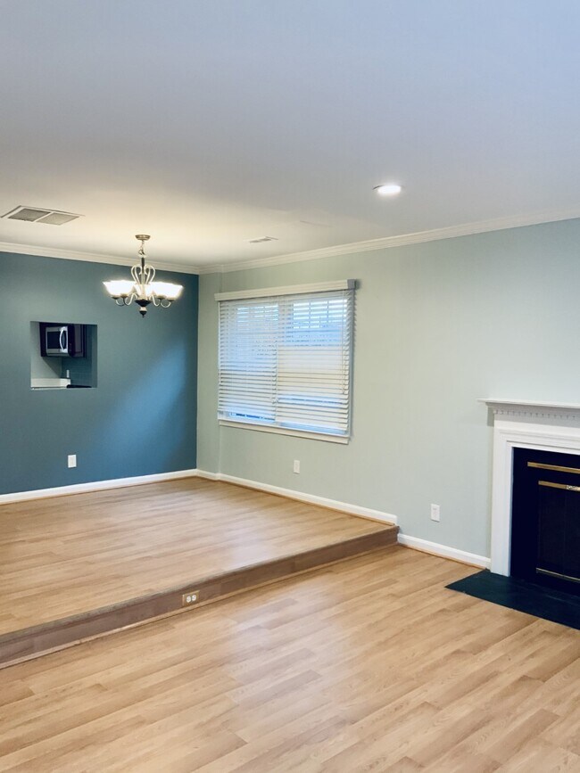 Dining/Living Area - 4102 Washington Blvd
