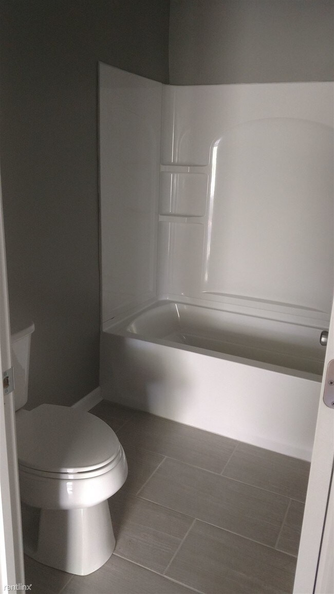 Foto del edificio - 3 br, 2.5 bath Condo - 3716 Woodbridge Ln