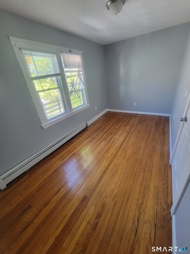 Building Photo - 260 Pine St