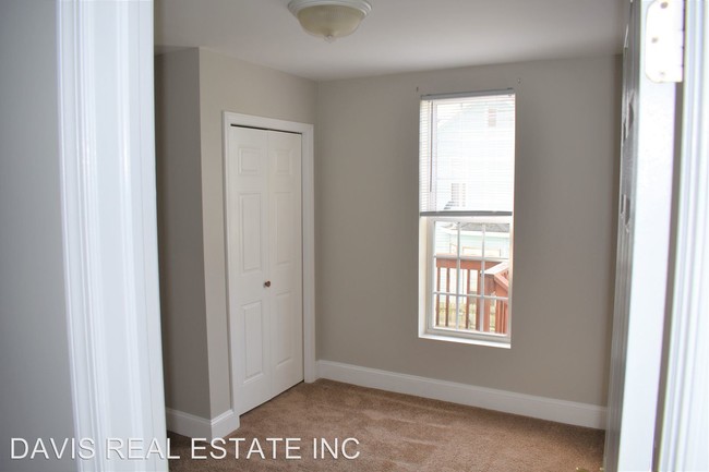 Foto del edificio - 3 br, 1 bath House - 117 Main St.
