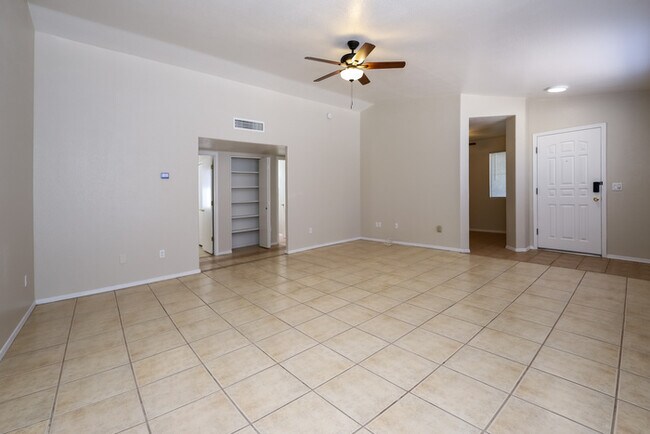 Foto del edificio - Tucson, AZ - Single-Family - $1,845.00
