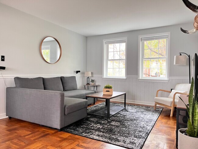 Foto del edificio - 6616 E Wakefield Dr