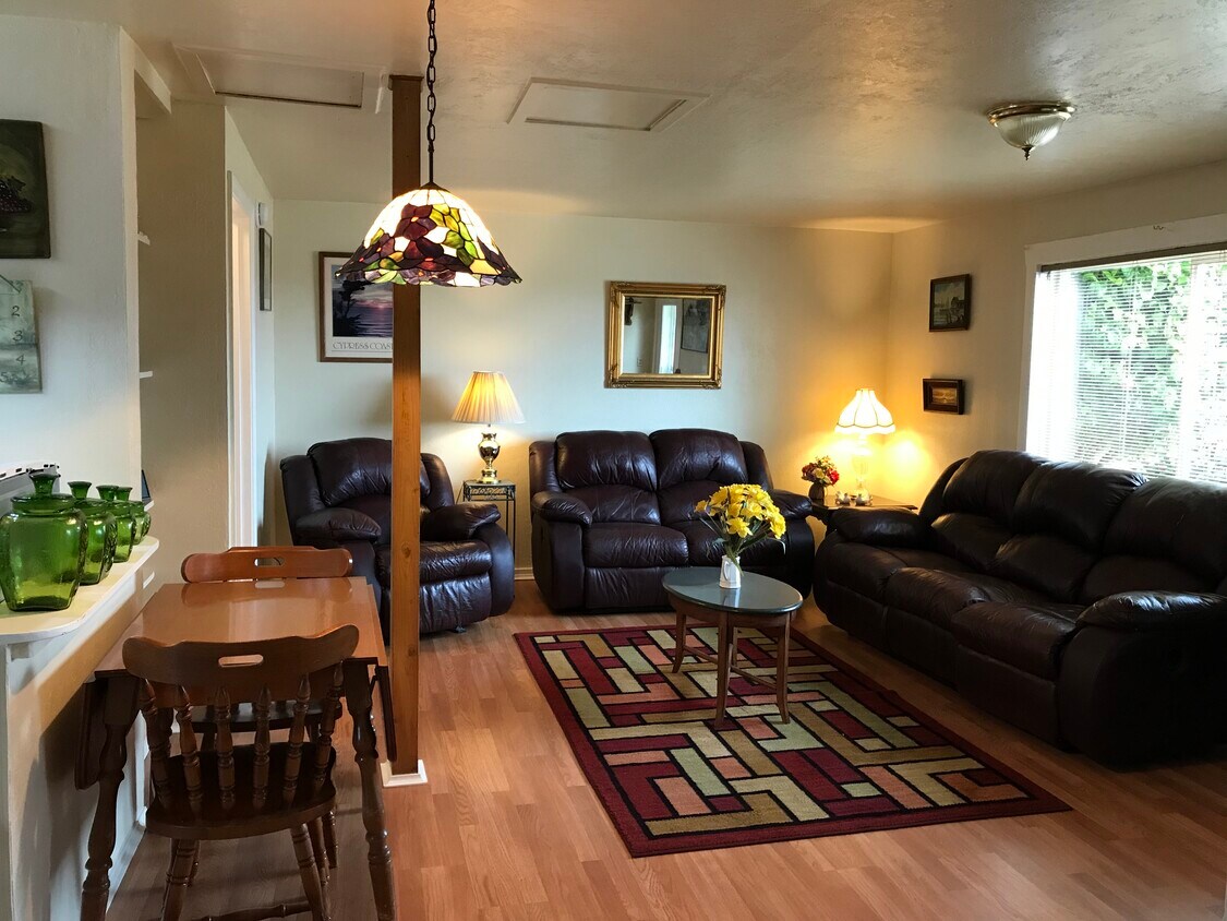 1223 Collis Ln, Brookings, OR 97415 House Rental in Brookings, OR