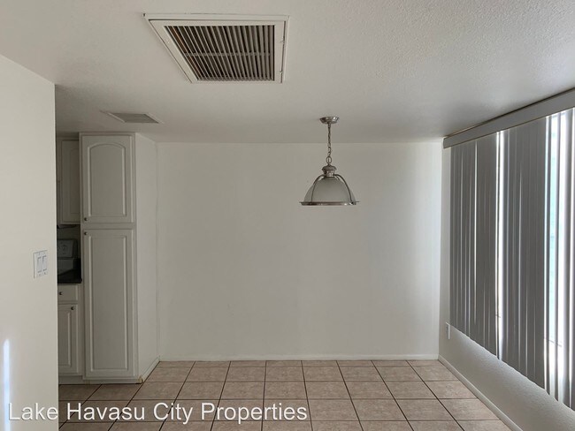 Foto del edificio - 2750 Palo Verde Blvd S