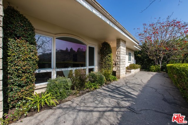 Foto del edificio - 1165 Somera Rd