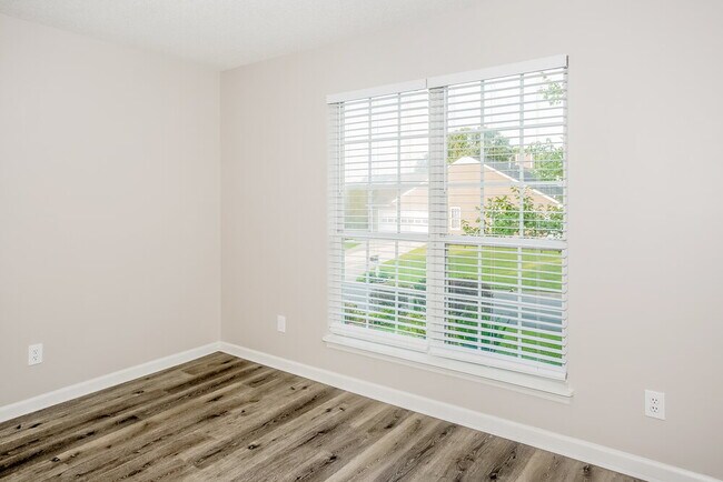 Foto del edificio - 3381 Chadbury Dr NW