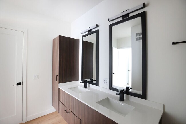 Foto del edificio - Yorktown Reserve