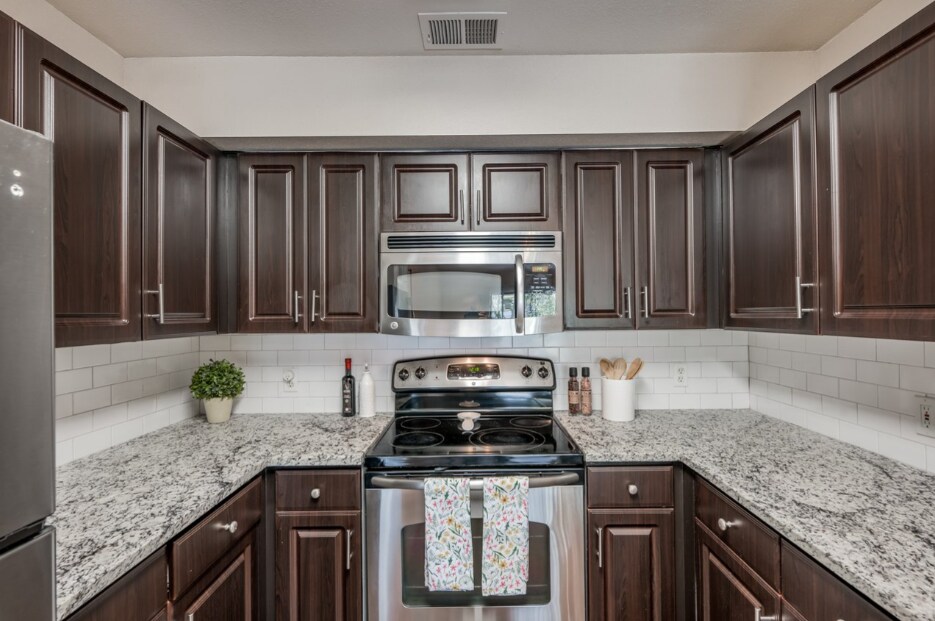 Foto principal - $750 Off + Resort-Style Living