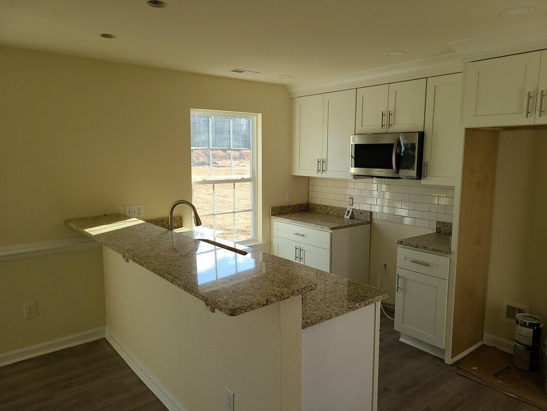 2401 Old Cape Charles Rd Unit C, Cape Charles, VA 23310 Room for Rent in Cape Charles, VA