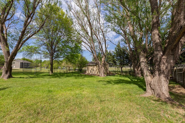 Foto del edificio - 8502 W Westlawn Cir