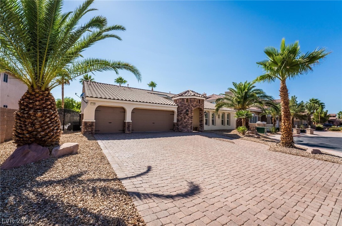 Foto principal - 11165 Campsie Fells Ct
