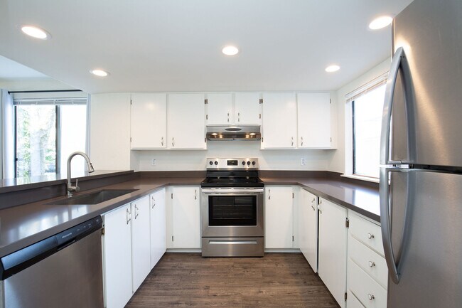 Building Photo - 303 SW 112th St