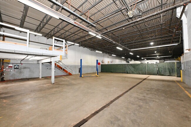 Foto del edificio - 2121 S 55th St