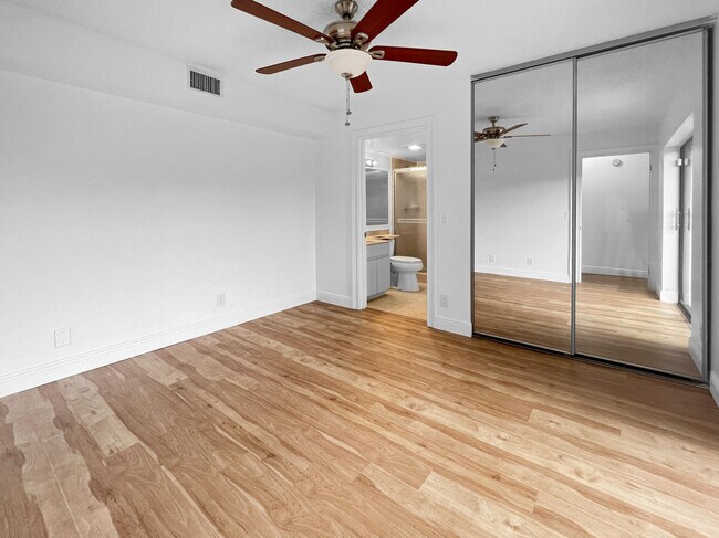 Foto del edificio - 8134 Thames Blvd