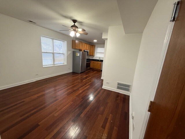 Foto del edificio - 2323 N Oak Park Ave