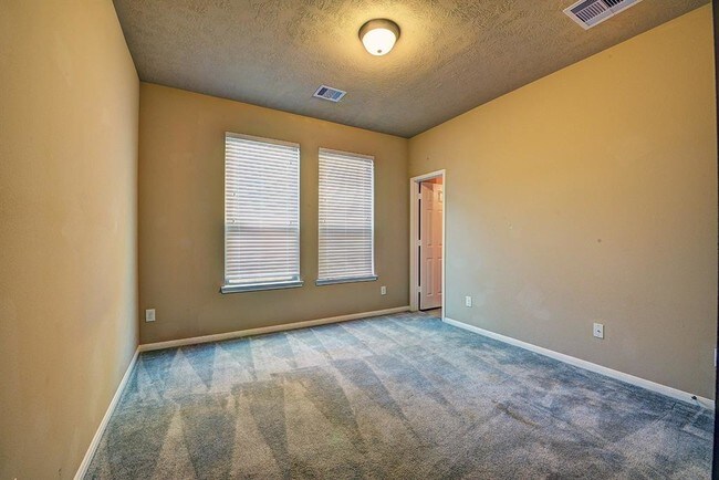 Building Photo - 3304 Home Point Dr