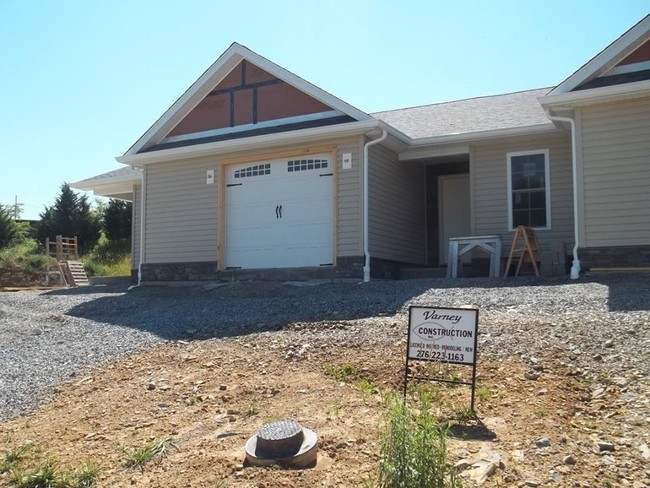 Building Photo - Fairfield Drive & Insterstate 81