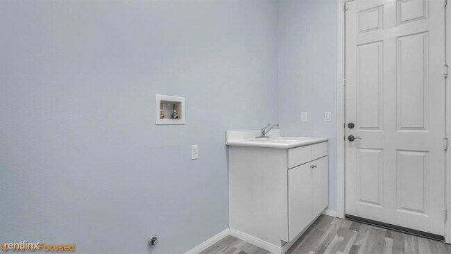 Building Photo - 4 br, 3.5 bath House - 117 Francesca Ct