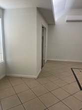 Building Photo - 7618 Linden St