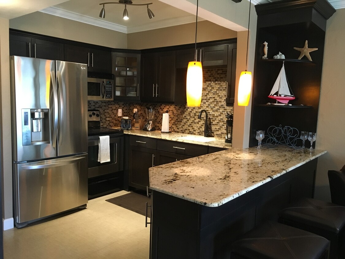 Updated kitchen and appliances - 2850 30th NE St