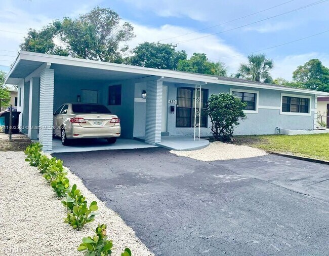 Foto del edificio - 4 br, 2 bath House - 430 SW 31st Ave