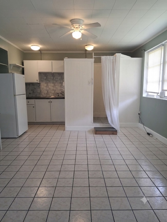 Building Photo - 164 Tradewinds Dr NW