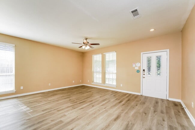 Building Photo - 7921 Wayne Way