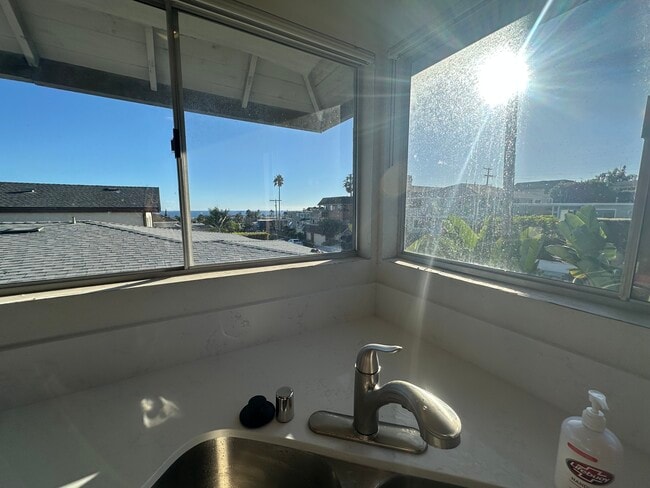 Foto del edificio - 33772 Violet Lantern St