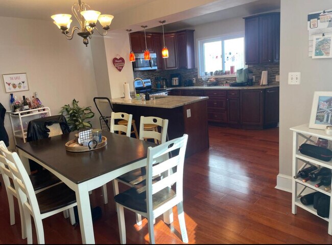 Kitchen - 109 W Allen St